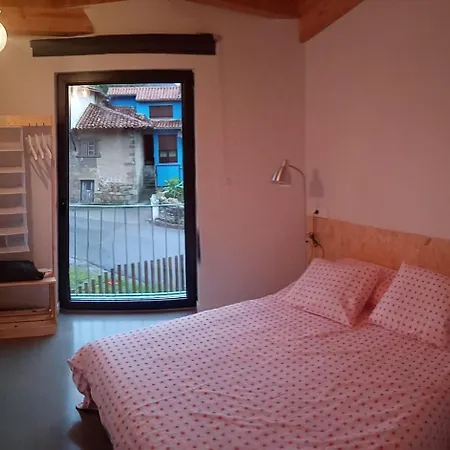 Vivienda En Playa De Vega, Ribadesella Apartamento *